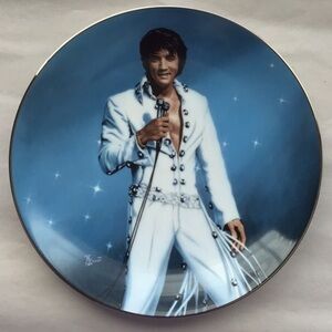 𝅺Elvis King of Las Vegas Plate